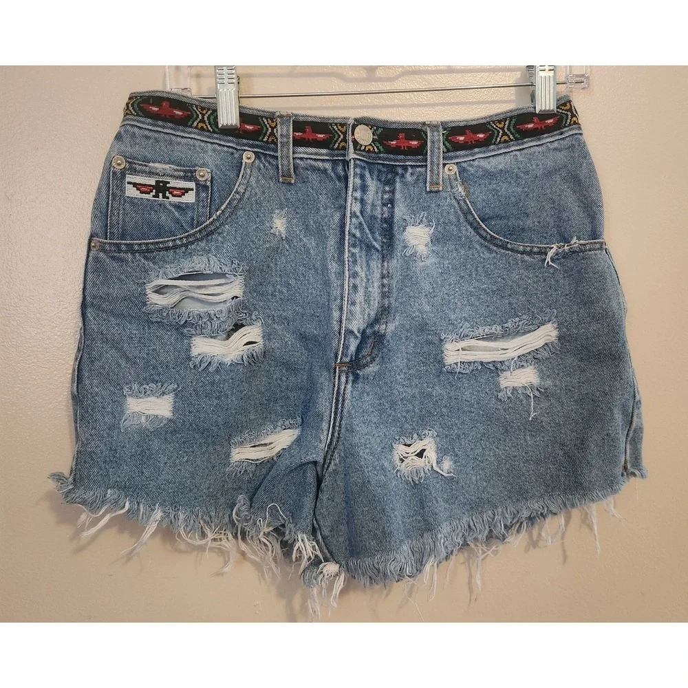 Vintage Mountain Lake Denim Shorts With Embroidered Southwestern Belt Size 10‎